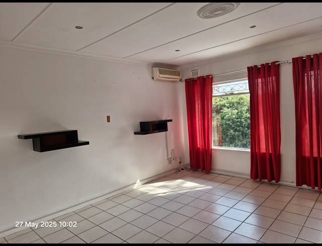 2 BEDROOM SIMPLEX FOR SALE IN MALVERN
